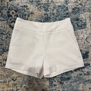 Esley Women's Cream Shorts